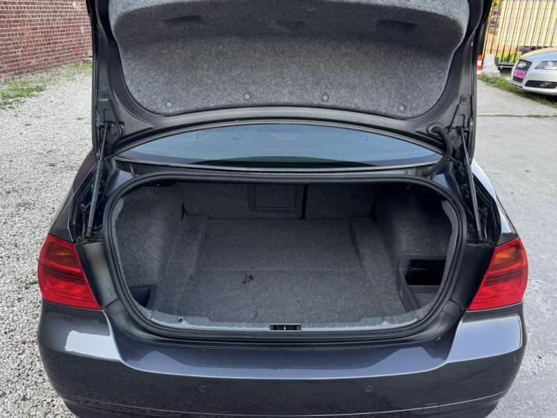 BMW 318 D 2.0D PACK LUXE FULL OPTIONS GPS/CLIM/CUIR 1er MAIN 
