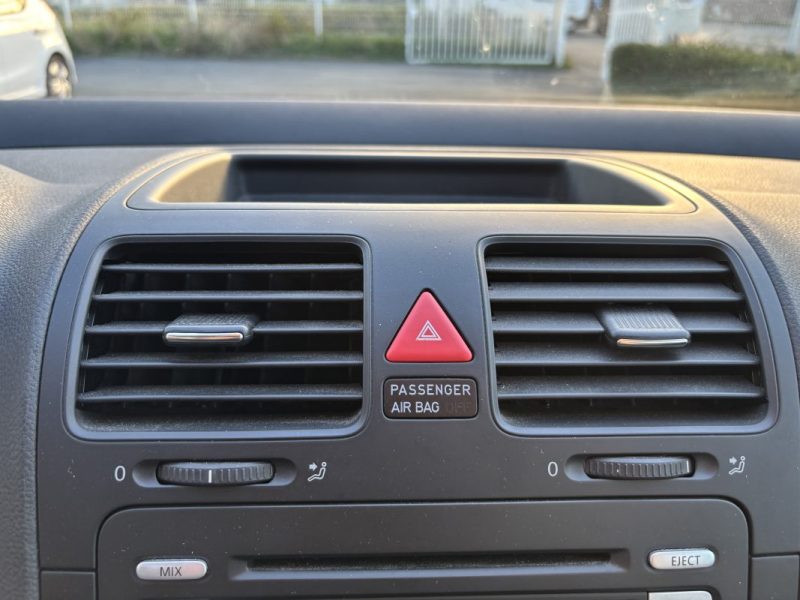 VOLKSWAGEN GOLF V 1.6 2007