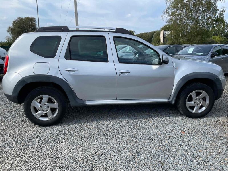 DACIA DUSTER 1.5 DCI 110 CH 4X4 LAUREATE 2012