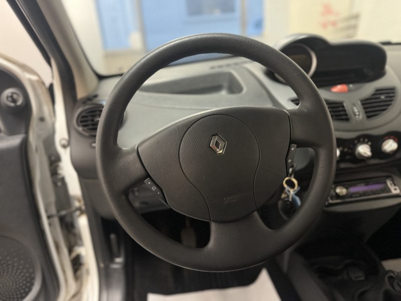 RENAULT TWINGO II 1.2 75 16V AUTHENTIQUE 2012