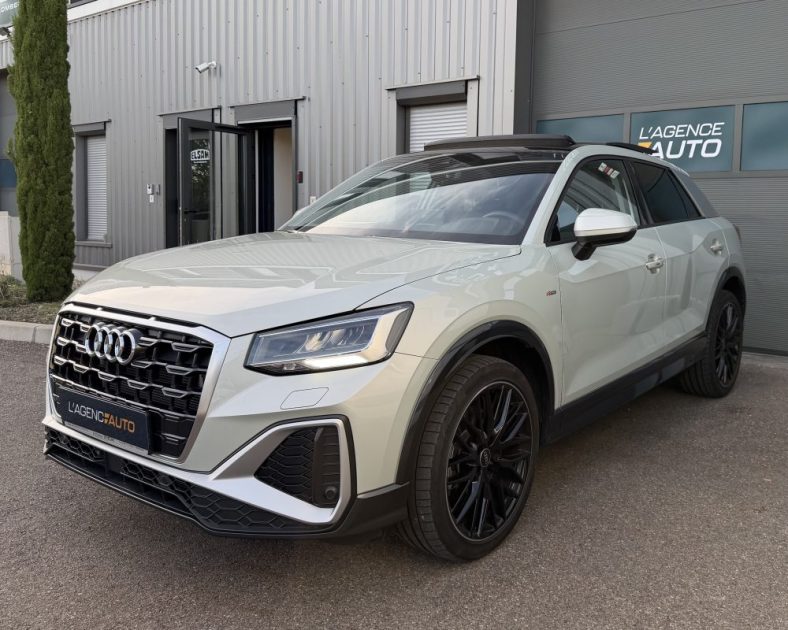 AUDI Q2 35 TFSI 150CH - S LINE - Toit ouvrant - 1er main - Couleur exclusive - Garantie Audi