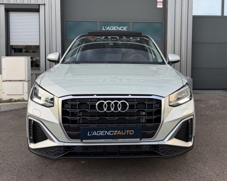 AUDI Q2 35 TFSI 150CH - S LINE - Toit ouvrant - 1er main - Couleur exclusive - Garantie Audi