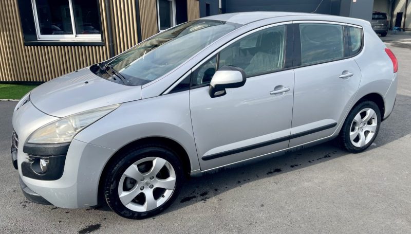 PEUGEOT 3008 1.6 HDI 115CH ACTIVE 2013