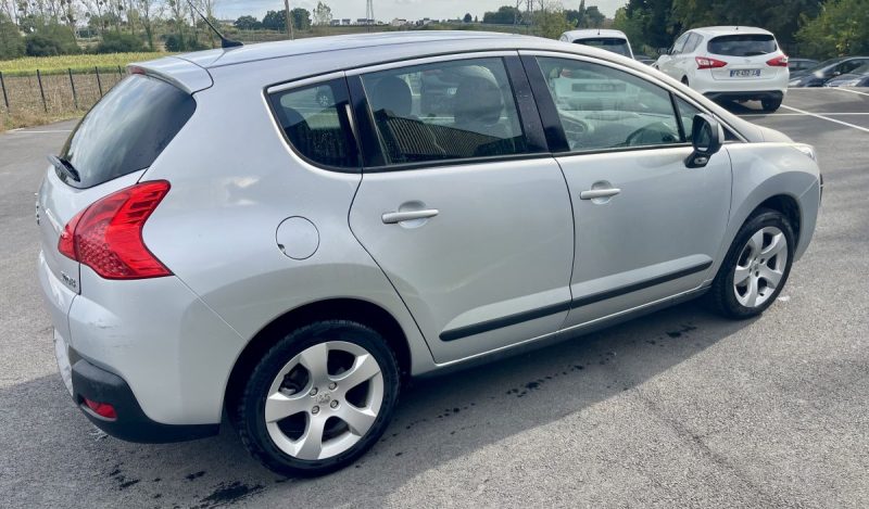 PEUGEOT 3008 1.6 HDI 115CH ACTIVE 2013