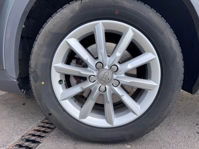 AUDI Q3 2.0 TDI 140 AMBIENTE 2012