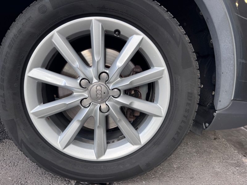 AUDI Q3 2.0 TDI 140 AMBIENTE 2012