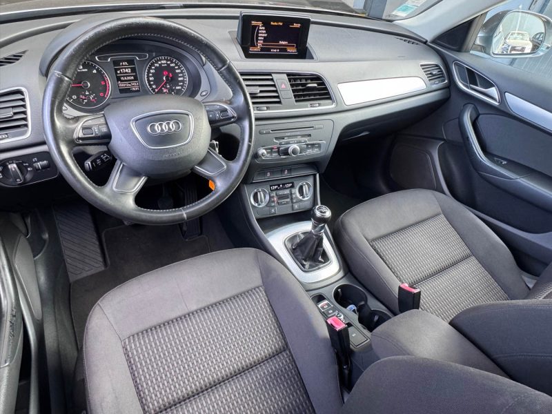 AUDI Q3 2.0 TDI 140 AMBIENTE 2012