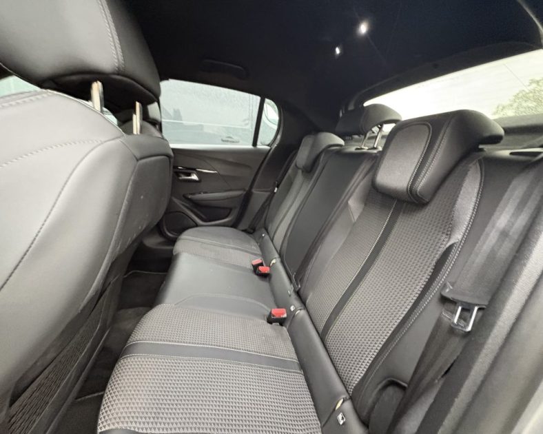 Peugeot e-208 GT 100% Électrique 2020 — Entretien COMPLET - Batterie GARANTIE - Pneus avant neuf
