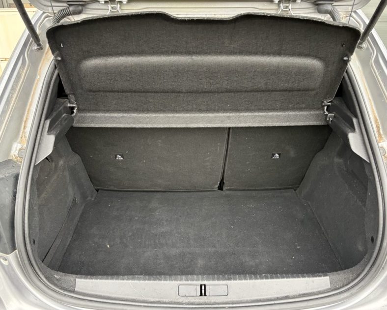 Peugeot e-208 GT 100% Électrique 2020 — Entretien COMPLET - Batterie GARANTIE - Pneus avant neuf