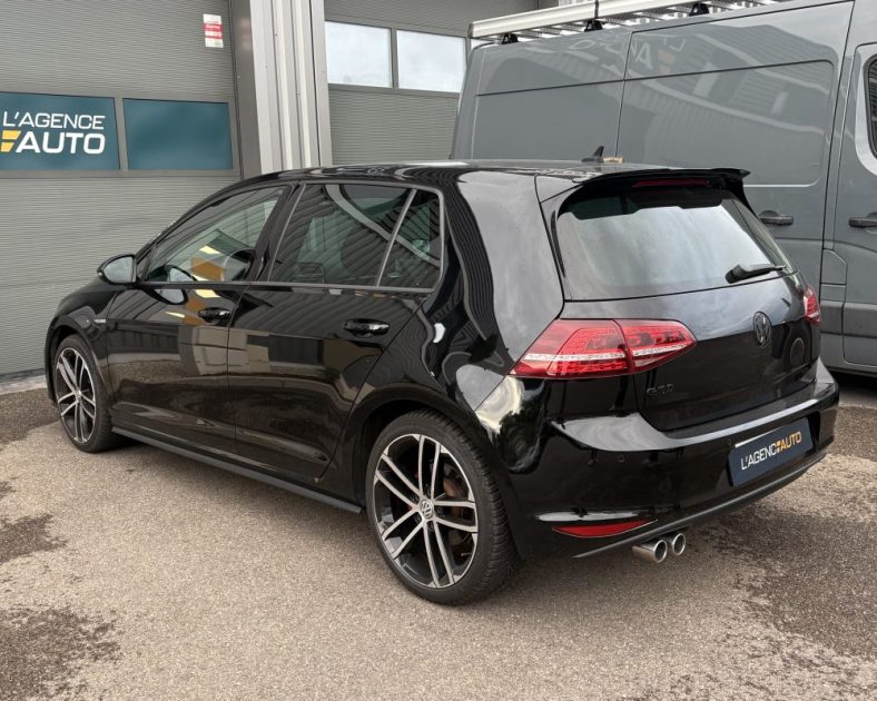 Volkswagen Golf VII 2.0 GTD 184ch 2016 — DISTRIBUTION NEUVE - 2 pneus neufs 