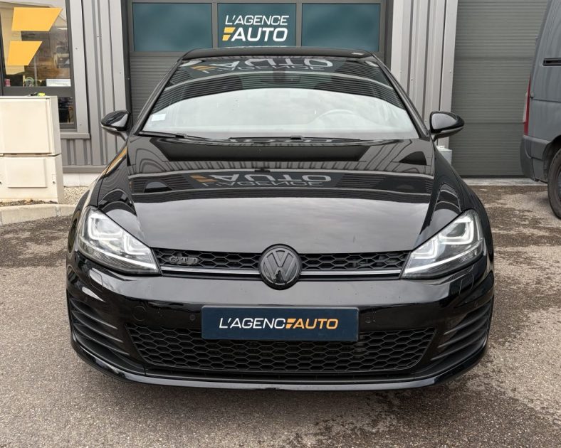 Volkswagen Golf VII 2.0 GTD 184ch 2016 — DISTRIBUTION NEUVE - 2 pneus neufs 