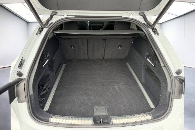 AUDI A6 AVANT 40 TDI S-LINE 204CH 