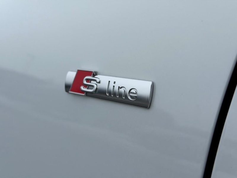 AUDI A6 AVANT 40 TDI S-LINE 204CH 