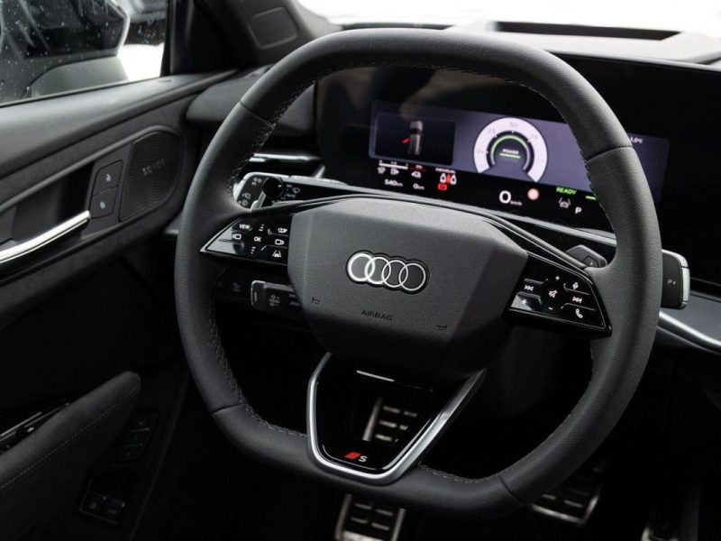 AUDI Q3 SPORTBACK E-HYBRID 272 CH S-LINE 
