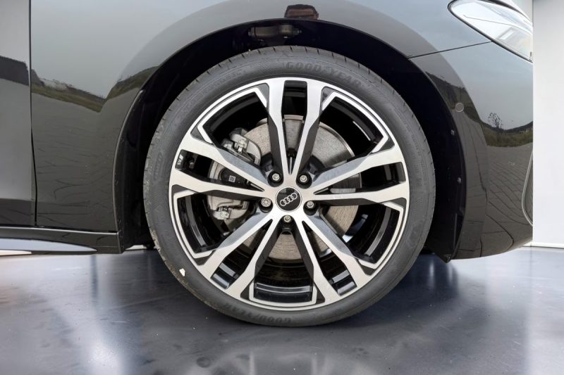 AUDI A5  AVANT III AVANT 2.0 E-HYBRID 299 QUATTRO S-LINE