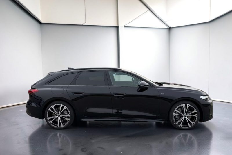 AUDI A5  AVANT III AVANT 2.0 E-HYBRID 299 QUATTRO S-LINE