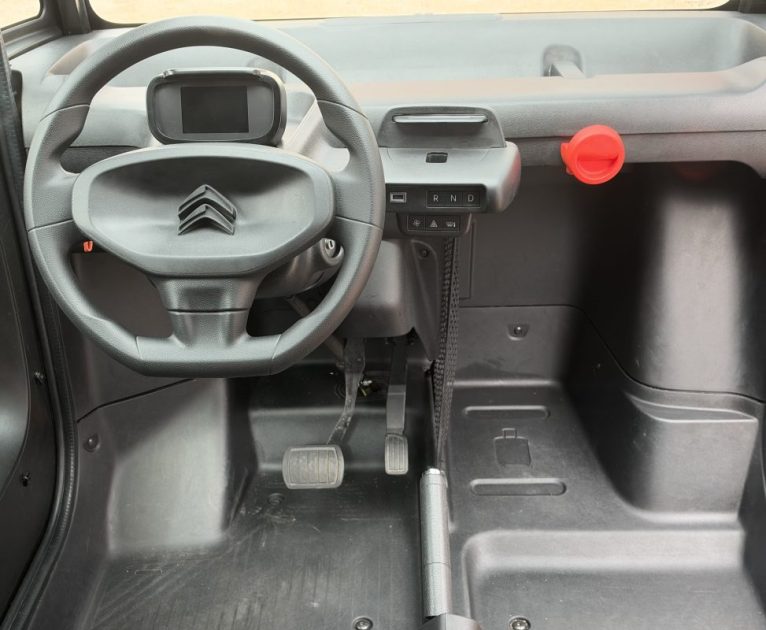 CITROEN AMI COLOUR GARANTIE 6 MOIS INCLUSE TOIT PANORAMIQUE PRÊTE À PARTIR 