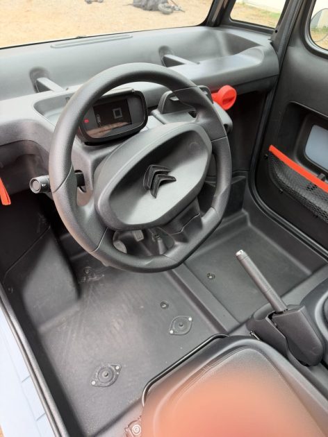 CITROEN AMI COLOUR GARANTIE 6 MOIS INCLUSE TOIT PANORAMIQUE PRÊTE À PARTIR 