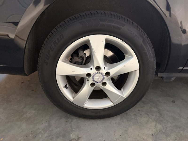 MERCEDES - CLASSE V - 220 CDI AVANTGARDE - 2014 - 310000 km - Sièges chauffants
