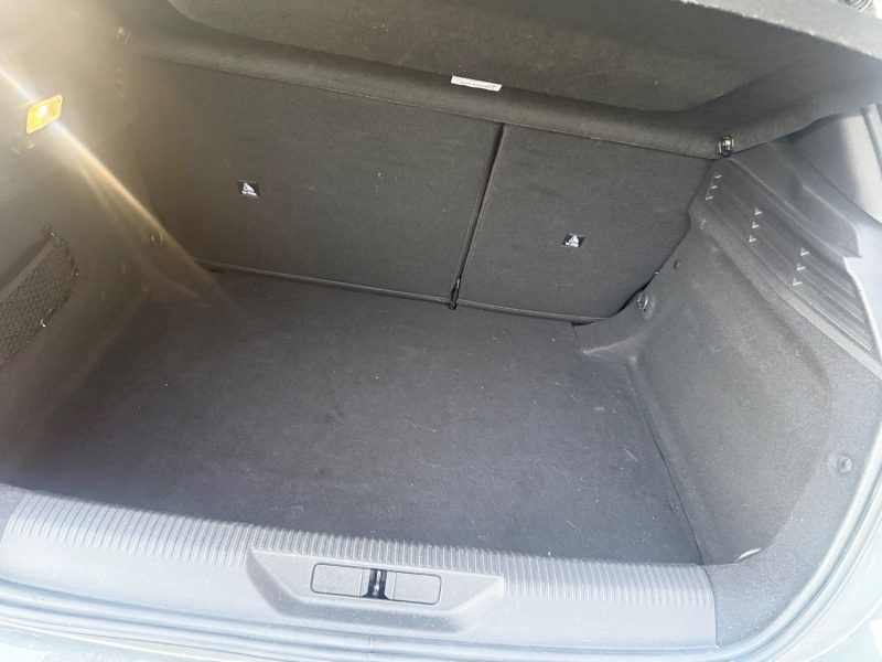 PEUGEOT 308 III BLUEHDI 130 ETA8 ALLURE 2025