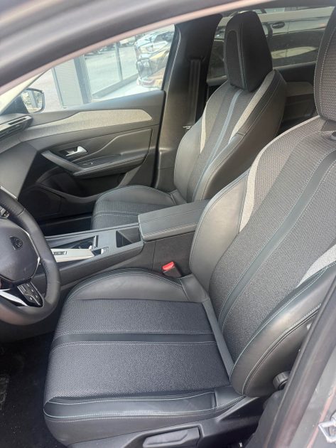 PEUGEOT 308 III BLUEHDI 130 ETA8 ALLURE 2025