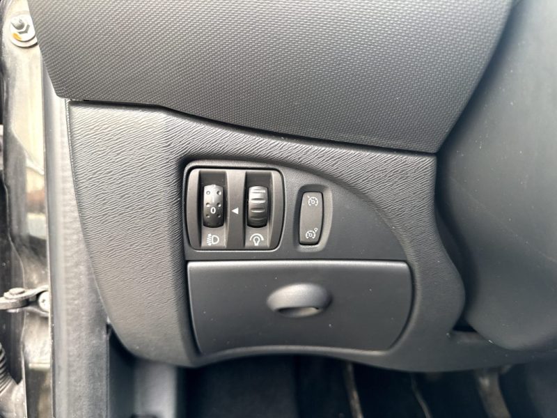 RENAULT TWINGO LIMITED 1.2L 75 ch GARANTIE 12 MOIS 