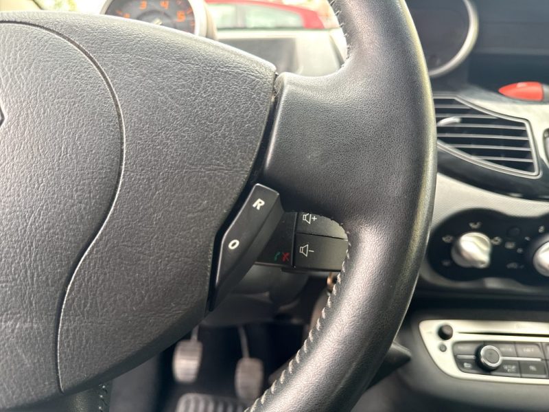 RENAULT TWINGO LIMITED 1.2L 75 ch GARANTIE 12 MOIS 