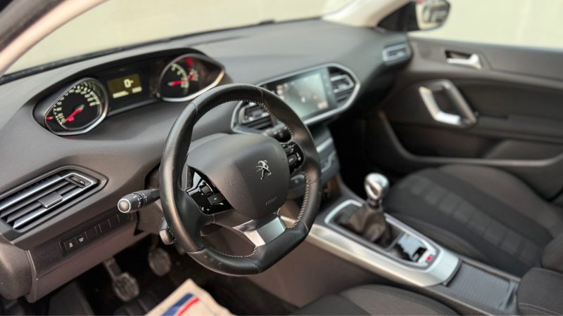 PEUGEOT 308 II 1.2 E THP 130 FELINE 2016