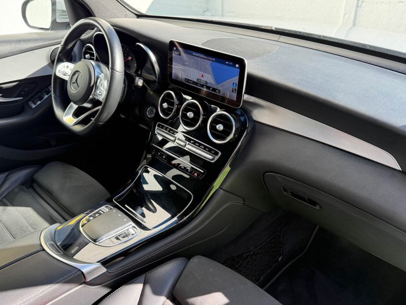 MERCEDES GLC COUPE 300D 245CH AMG-LINE 4MATIC 9G-TRONIC/SUIVI MERCEDES GARANTIE 12 MOIS  