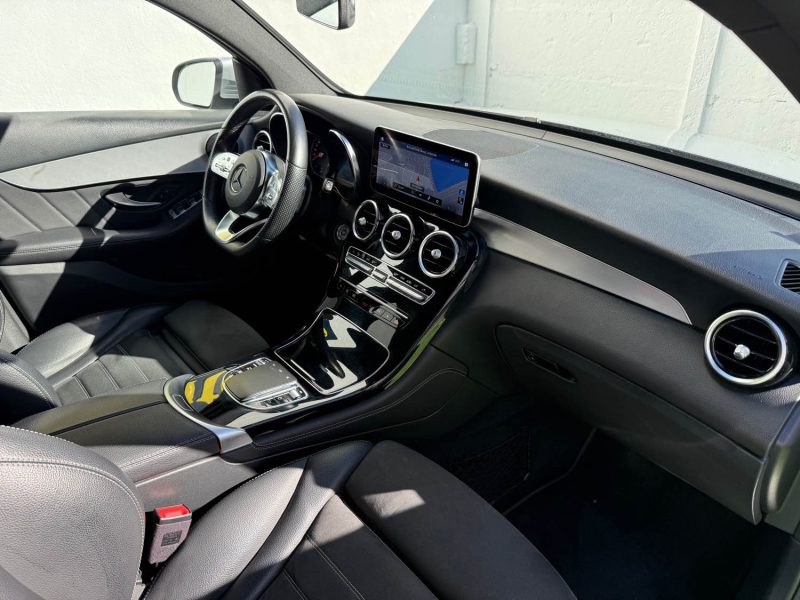 MERCEDES GLC COUPE 300D 245CH AMG-LINE 4MATIC 9G-TRONIC/SUIVI MERCEDES GARANTIE 12 MOIS  