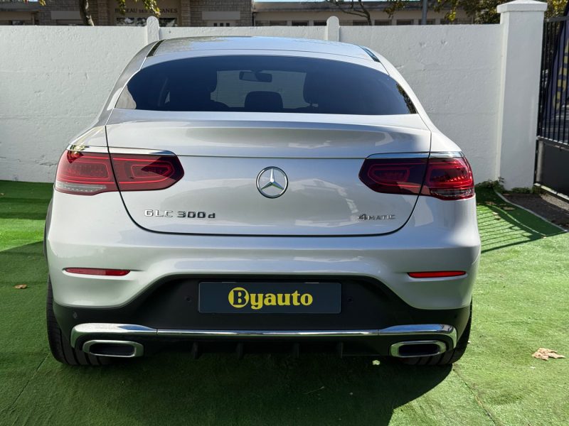 MERCEDES GLC COUPE 300D 245CH AMG-LINE 4MATIC 9G-TRONIC/SUIVI MERCEDES GARANTIE 12 MOIS  