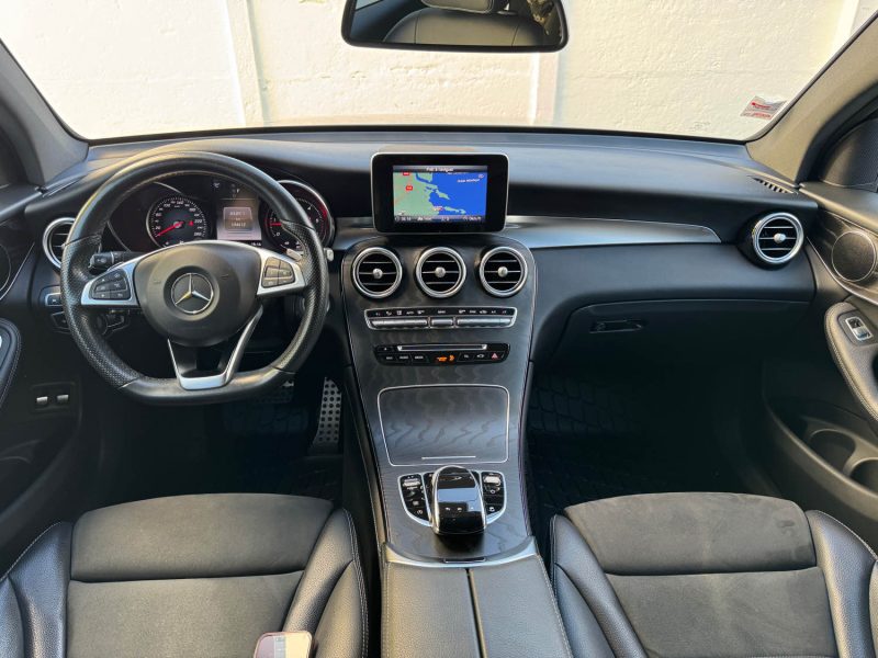 MERCEDES GLC COUPE COUPE SPORTLINE 220D 4MATIC 9G-TRONIC/ATTELAGE SUIVI MERCEDES GARANTIE 12 MOIS