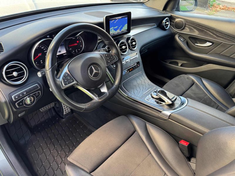 MERCEDES GLC COUPE COUPE SPORTLINE 220D 4MATIC 9G-TRONIC/ATTELAGE SUIVI MERCEDES GARANTIE 12 MOIS