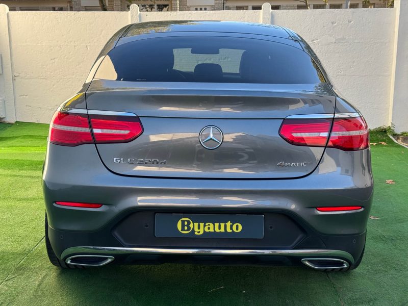 MERCEDES GLC COUPE COUPE SPORTLINE 220D 4MATIC 9G-TRONIC/ATTELAGE SUIVI MERCEDES GARANTIE 12 MOIS