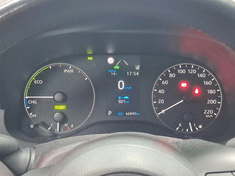 TOYOTA YARIS 116cv HYBRIDE FRANCE BUSINESS/1 ERE MAIN/TVA RECUPERABLE
