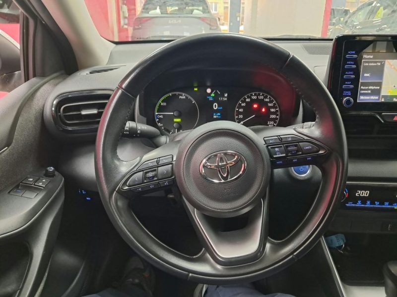 TOYOTA YARIS 116cv HYBRIDE FRANCE BUSINESS/1 ERE MAIN/TVA RECUPERABLE