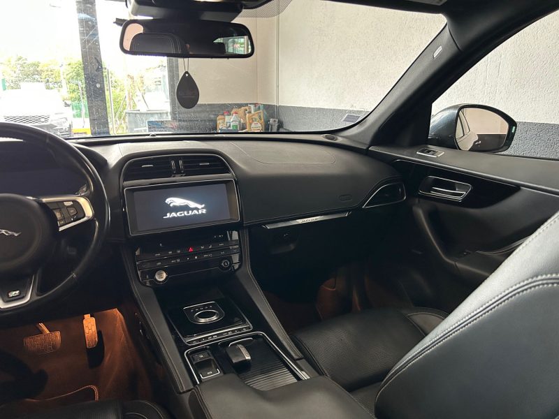 JAGUAR F-PACE R-SPORT 2.0 180 SUPERBE ÉTAT