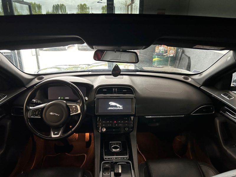 JAGUAR F-PACE R-SPORT 2.0 180 SUPERBE ÉTAT
