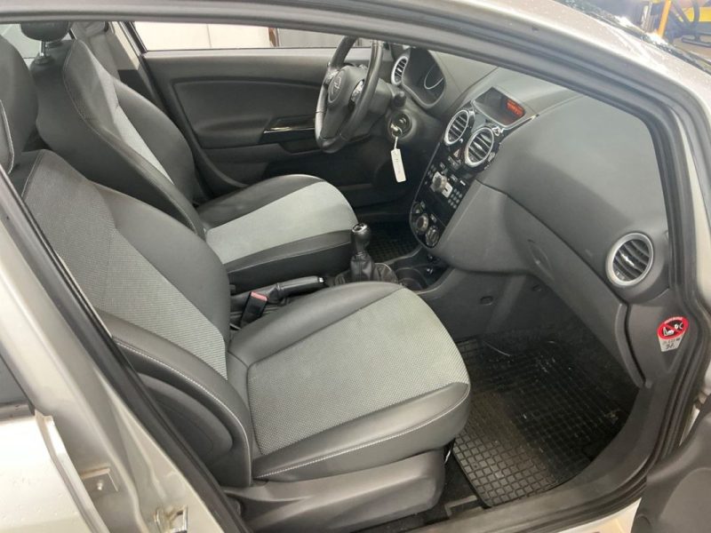 OPEL CORSA CORSA 1.4 87CH INNOVATION 2ÈME MAIN 2010