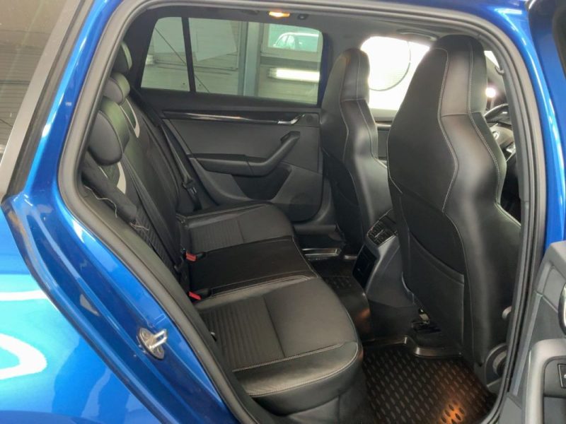 SKODA OCTAVIA COMBI 2.0 TSI 220 RS DSG*PANO*XENON*CUIR
