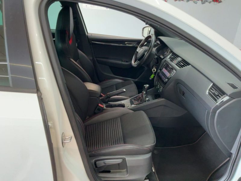 SKODA OCTAVIA COMBI 2.0 TSI 220 RS DSG*GPS*XENON*CUIR