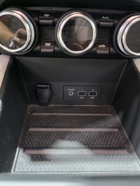 Renault Captur Initiale Paris E Tech 160Ch PLUG-IN, HAUT DE GAMME, Faible KM , Entretien Renault