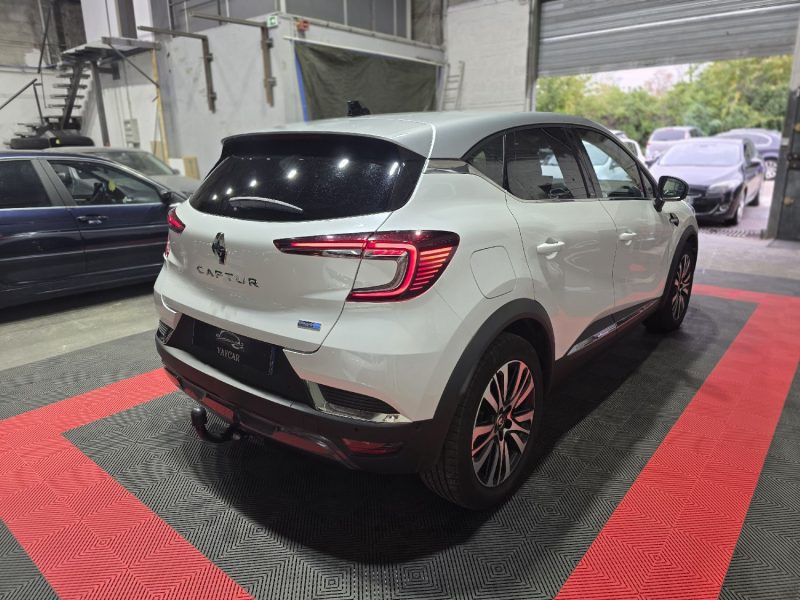 Renault Captur Initiale Paris E Tech 160Ch PLUG-IN, HAUT DE GAMME, Faible KM , Entretien Renault