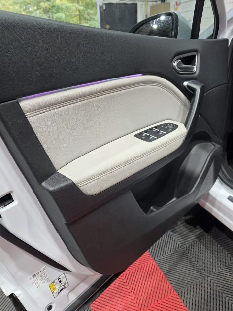 Renault Captur Initiale Paris E Tech 160Ch PLUG-IN, HAUT DE GAMME, Faible KM , Entretien Renault