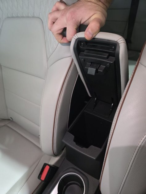 Renault Captur Initiale Paris E Tech 160Ch PLUG-IN, HAUT DE GAMME, Faible KM , Entretien Renault