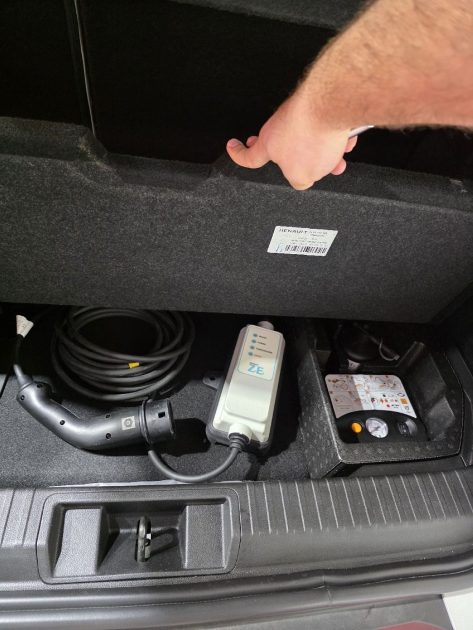 Renault Captur Initiale Paris E Tech 160Ch PLUG-IN, HAUT DE GAMME, Faible KM , Entretien Renault