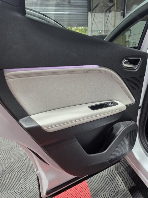 Renault Captur Initiale Paris E Tech 160Ch PLUG-IN, HAUT DE GAMME, Faible KM , Entretien Renault