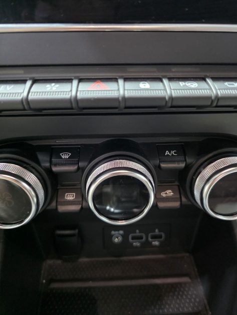 Renault Captur Initiale Paris E Tech 160Ch PLUG-IN, HAUT DE GAMME, Faible KM , Entretien Renault