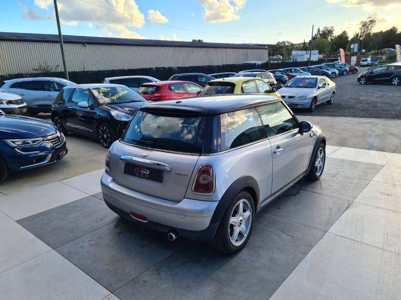 MINI MINI 1.6 COOPER 2010 AVEC SEULEMENT 125000KMS