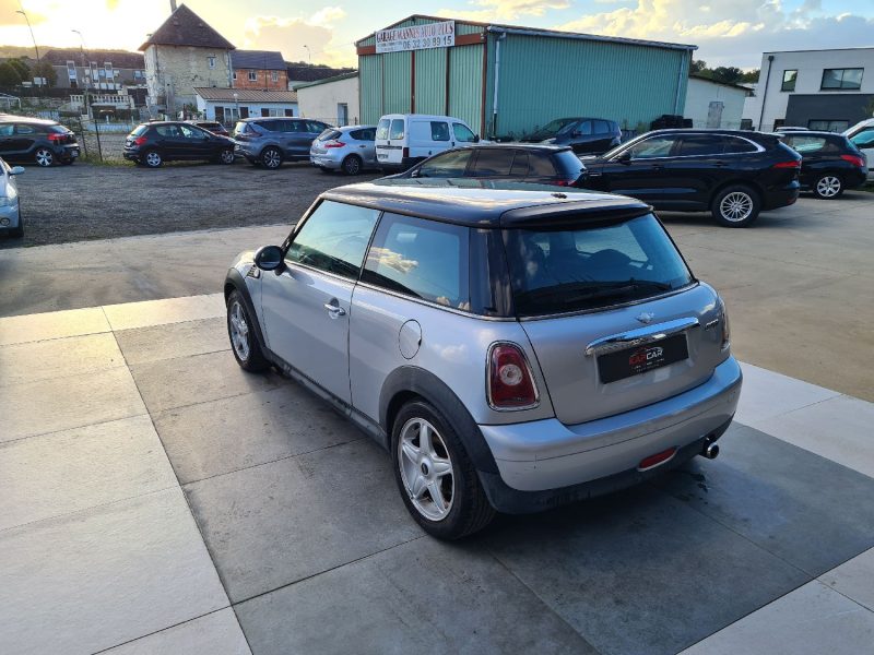 MINI MINI 1.6 COOPER 2010 AVEC SEULEMENT 125000KMS
